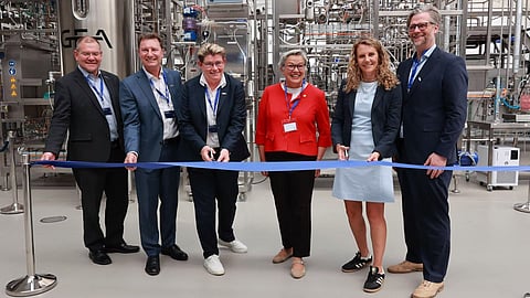 Opening of GEA’s new Technology Center in Sarstedt, Lower Saxony, Germany: Jens Neidhardt, Vice President GEA Liquid Technologies, Klaus Stojentin, Kristina Böe and Heike Brennecke, Mayor of the City of Sarstedt, Frederieke Reiners