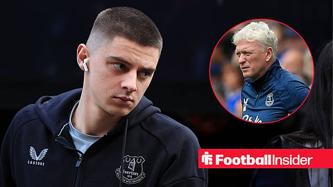 Everton Defender Vitaliy Mykolenko 16 during the Premier League match between Fulham and Everton at Craven Cottage, London, UK on 7 February 2026 / England Pre Season Football Friendly, Everton versus Roma Everton manager David Moyes follows the action from the touchline