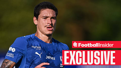 Darwin Nunez in action for Al-Hilal running to right with mouth open