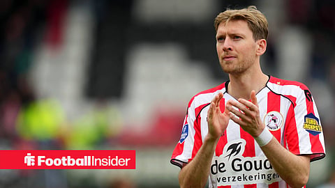 Tobias Lauritsen clapping in Sparta Rotterdam kit