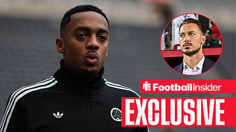 Football Insider exclusive as Newcastle midfielder Joe Willock stares towards manager Matthias Jaissle, who watches from a circular inset.