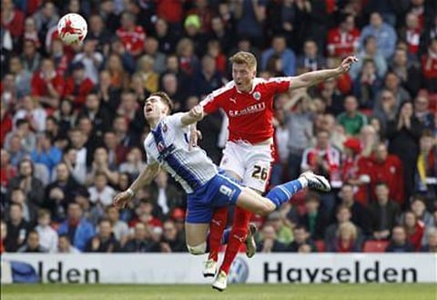 Leeds eye 22-year-old defender after missing out on Elphick - report