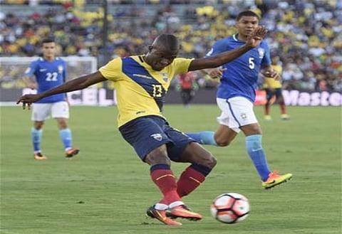 Premier League club eye late move for West Ham senior player - report
