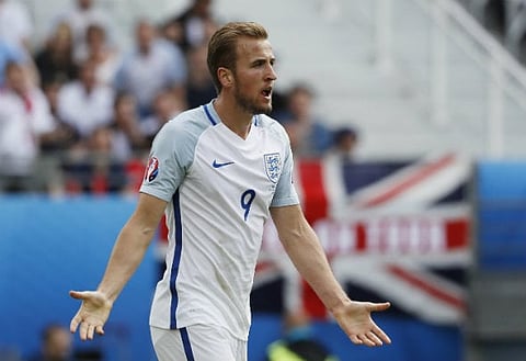 Arsenal fans rip into Harry Kane after his dreadful display in England humiliation