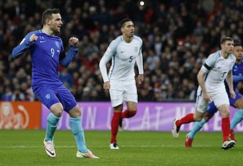 Report: Tottenham lodge new Janssen bid, transfer to be sealed within days