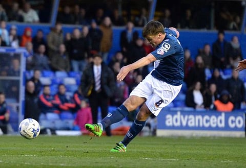 Report: Leeds battle with rivals for new midfield target, approach is imminent