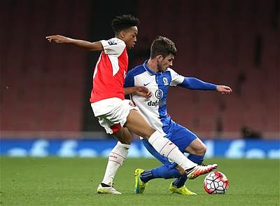 Done deal: Attacker signs for Euro giants after Arsenal release