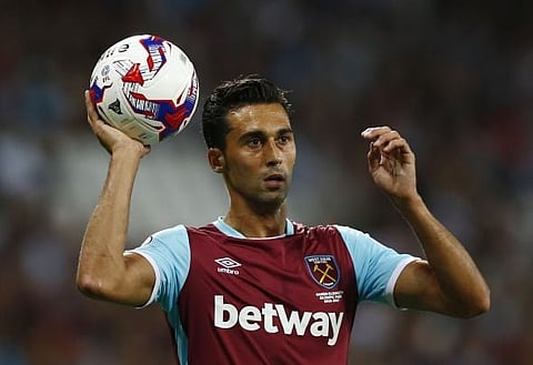 Senior West Ham man posts two-word Twitter verdict after EFL Cup triumph