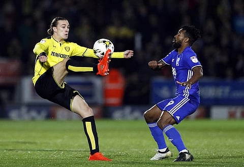 Leeds in bidding war to sign central midfielder with eyecatching scoring record - reliable journalist