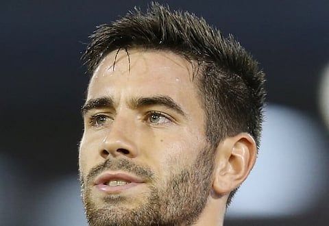 Report: Leeds in three-horse race to sign top-flight captain, player keen to make move