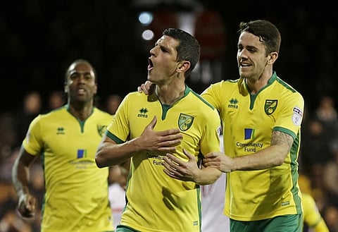 Rangers in talks for Championship midfielder as they step up bid - report