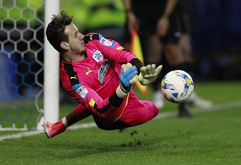 Celtic must sign 24-yr-old international from PL giants after senior player injury blow
