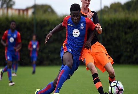 BBC journalist: Leeds sign defender after he quits PL club