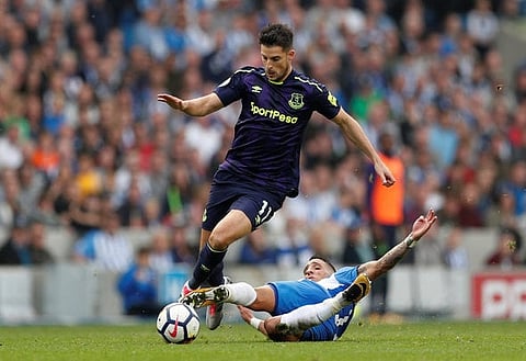Soccer Football - Premier League - Brighton & Hove Albion vs Everton - Amex Stadium, Brighton, Britain - October 15, 2017 Everton's Kevin Mirallas in action with Brighton's Anthony Knockaert Action Images via Reuters/John Sibley EDITORIAL USE ONLY. No use with unauthorized audio, video, data, fixture lists, club/league logos or "live" services. Online in-match use limited to 75 images, no video emulation. No use in betting, games or single club/league/player publications. Please contact your account representative for further details.