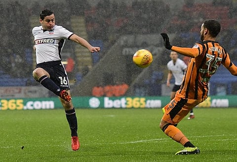 English manager raves over West Ham midfielder - confirms talks over double January deal
