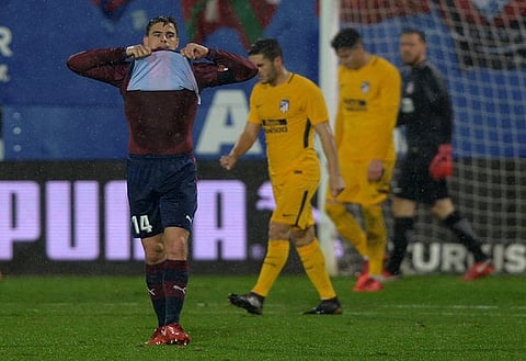 Report: Newcastle remain in hunt for summer signing's ex-teammate, midfielder up for free