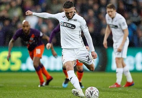Revealed: Swansea ace keen on joining Everton after approach made