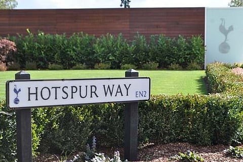 Exclusive: AZ Alkmaar open talks to sign Tottenham defender Muir
