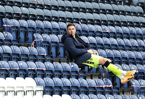 Pundit Exclusive: Liverpool told to sign 'Outstanding' 37-yr-old goalkeeper this week