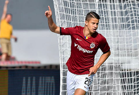 Sources: Liverpool lay the groundwork for Hlozek deal as price tag revealed