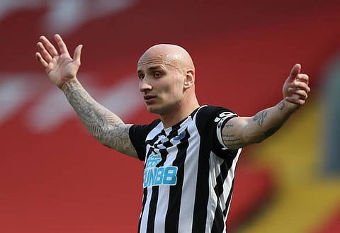 Hutton swipes at Shelvey for 'not doing hard yards' at Newcastle