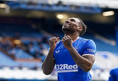 Whelan blown away by Defoe amid critical Rangers contract update