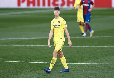 Mills 'surprised' as Foyth agrees Tottenham exit for bargain fee