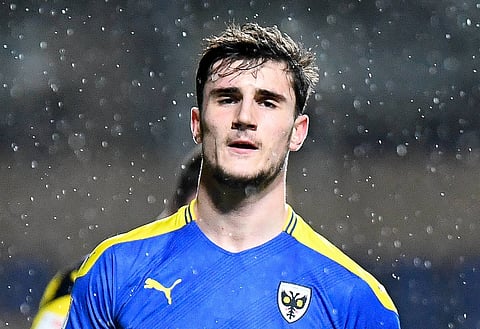 Sources: Hull City close to beating Barnsley to Longman signing after breakthrough