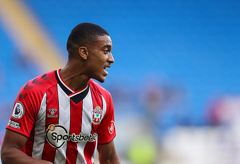 Sources: Olympiacos agree to sign Southampton star Valery