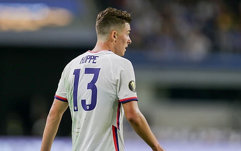 Sources: Newcastle United and Wolves open talks to sign Hoppe as agents jet in