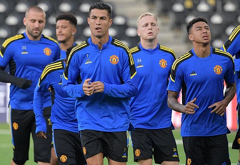 Pundit 'can't believe' Ronaldo decision at Man United after 'huge' Neville claim