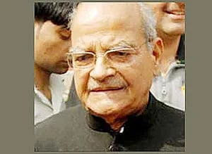 माजी केंद्रीय मंत्री पंडित सुखराम शर्मा यांचे निधन