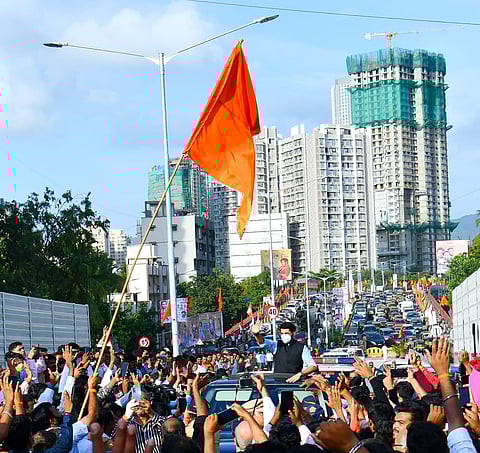 उड्डाणपुलाच्या लोकार्पणाआधीच भाजप-शिवसेना आमनेसामने ;श्रेयवाद, घोषणाबाजीच्या गोंधळातच लोकार्पण