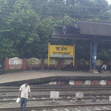 कर्जत रेल्वे स्थानकात डब्यांची स्थिती फलाटवरुन बघता येणार