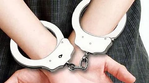 Mumbai : शिक्षिकेचा अल्पवयीन विद्यार्थ्यावर लैंगिक अत्याचार; POCSO अंतर्गत गुन्हा दाखल