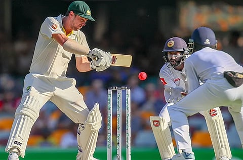 पहिल्या कसोटी  सामन्यात आतापर्यंतच्या खेळात कांगारूंची आघाडी १०१ धावांची