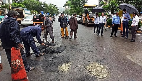 पश्चिम उपनगरातील रस्ते होणार टिकाऊ व मजबूत
