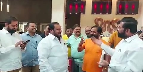 मुख्यमंत्र्यांसह बंडखोर आमदार नवस फेडायला गुवाहाटीला जाणार