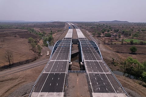 समृद्धी महामार्ग स्वातंत्रदिनी वाहतुकीसाठी खुला होण्याचे मुख्यमंत्री एकनाथ शिंदे यांचे संकेत