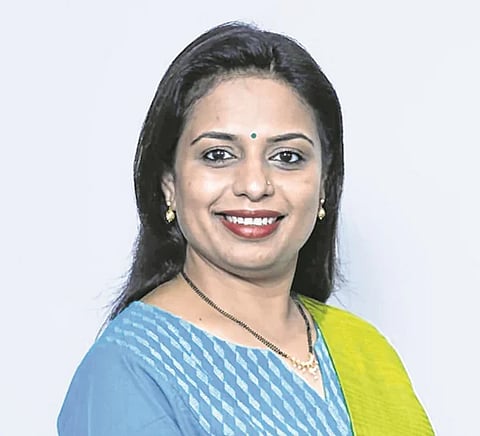 ... म्हणून शितल म्हात्रे 'शिंदे' गटात सामील ?