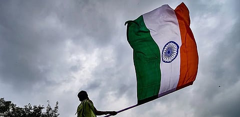 आभासी देशभक्तीचा उत्सव