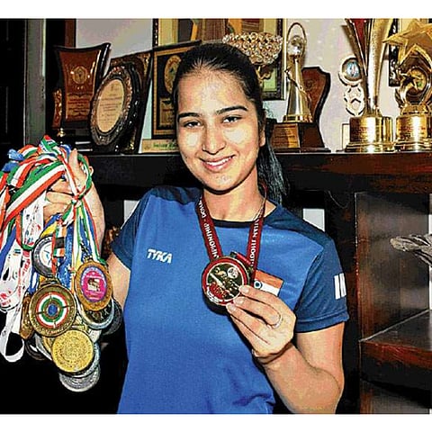 राष्ट्रीय नेमबाजी स्पर्धेत रिदम सांगवानला सुवर्णपदक; निवड चाचणीत हरियाणाचा दबदबा कायम