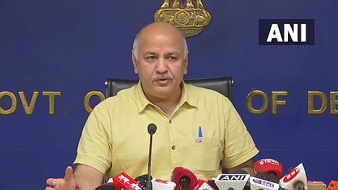 मनीष सिसोदिया यांच्याविरोधात लुकआऊट नोटीस जारी करण्याचे संकेत