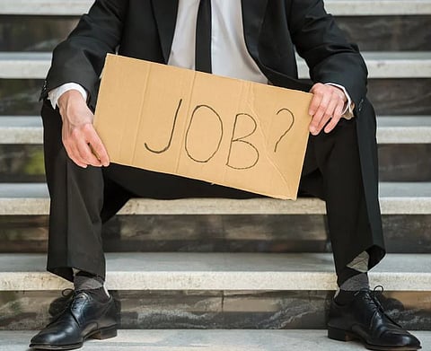 बेरोजगारीच्या आघाडीवर मोठी घसरण; जूनच्या तुलनेत दर कमी
