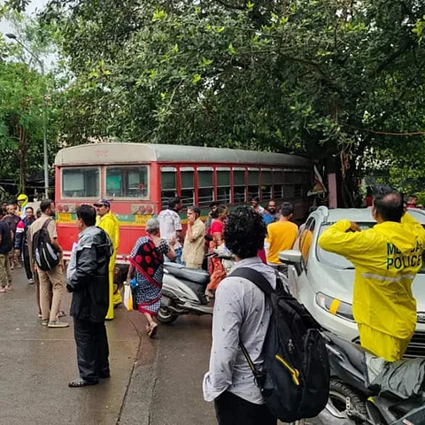 बेस्ट बसचा ब्रेक फेल;दुर्घटनेत पाच प्रवासी जखमी