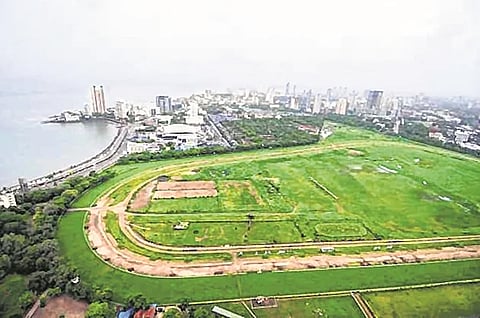 महालक्ष्मी रेसकोर्सची जागा ताब्यात घेण्यास पालिकेकडून दिरंगाई