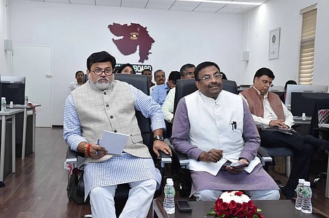 महाराष्ट्र घेणार गुजरातकडून धडे;गुजरातच्या मुख्यमंत्र्यांची मुनगंटीवार, सामंत यांनी घेतली भेट