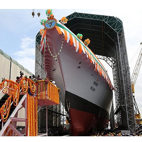 युद्धनौका ‘तारागिरी’चे जलावतरण; माझगाव डॉकमध्ये उभारणी