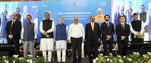 गुजरात सरकार व फॉक्सकॉन ग्रुप यांच्यात सामंजस्य करार