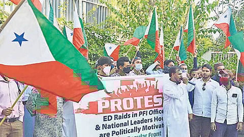 पॉप्युलर फ्रंट ऑफ इंडियावर देशभर सर्वत्र छापे;टेरर फंडिंगचा आरोप